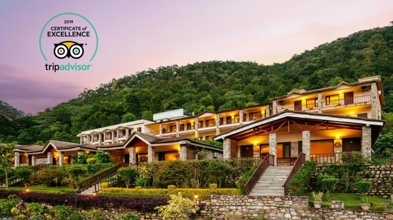 Hotel Sterling Corbett Garjia Exterior foto